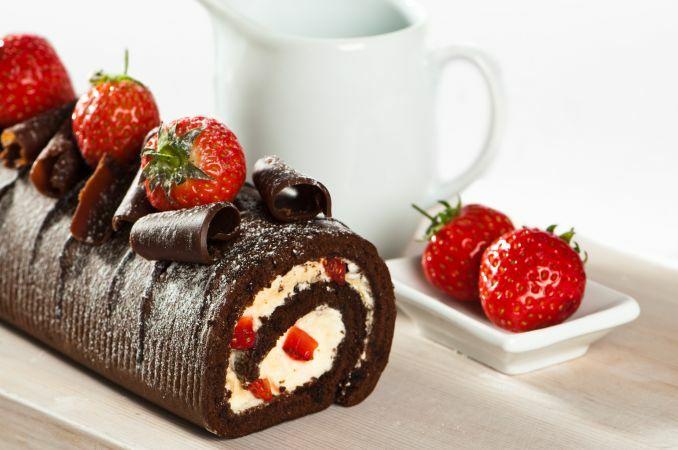 Recette - Gâteau roulé chantilly, cacao & fraise